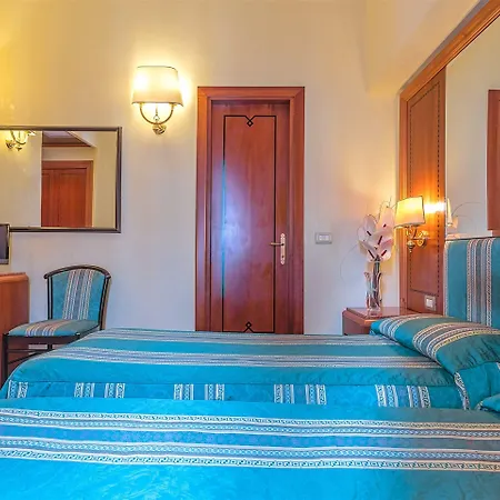 Hotel Raeli Lazio 3*