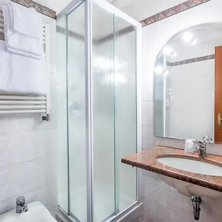 ラエリ ラツィオ 3* ローマ