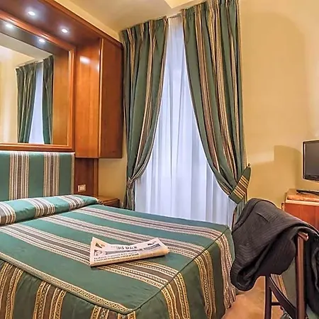 Raeli Lazio 3* روما