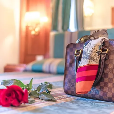 ラエリ ラツィオ ホテル 3*