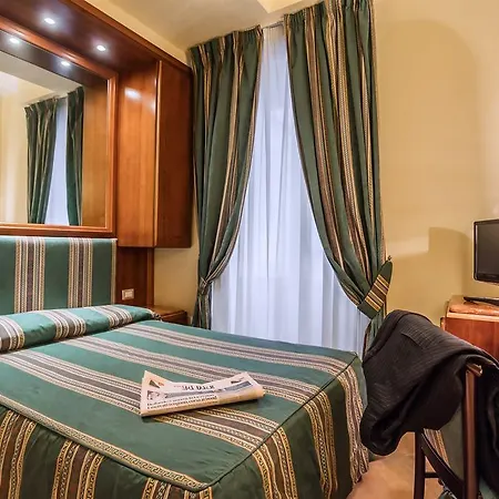 ラエリ ラツィオ ホテル ローマ