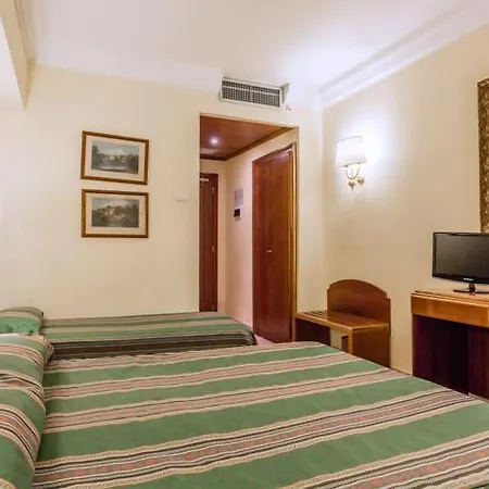 ホテル ラエリ ラツィオ ローマ