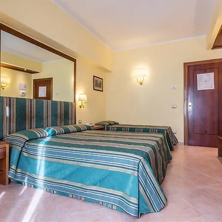 Raeli Lazio 3*