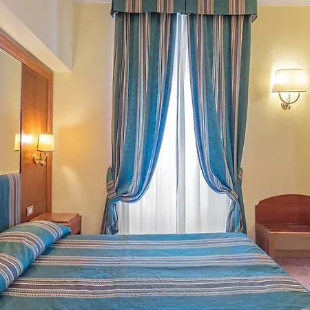 Hotel Raeli Lazio 3*